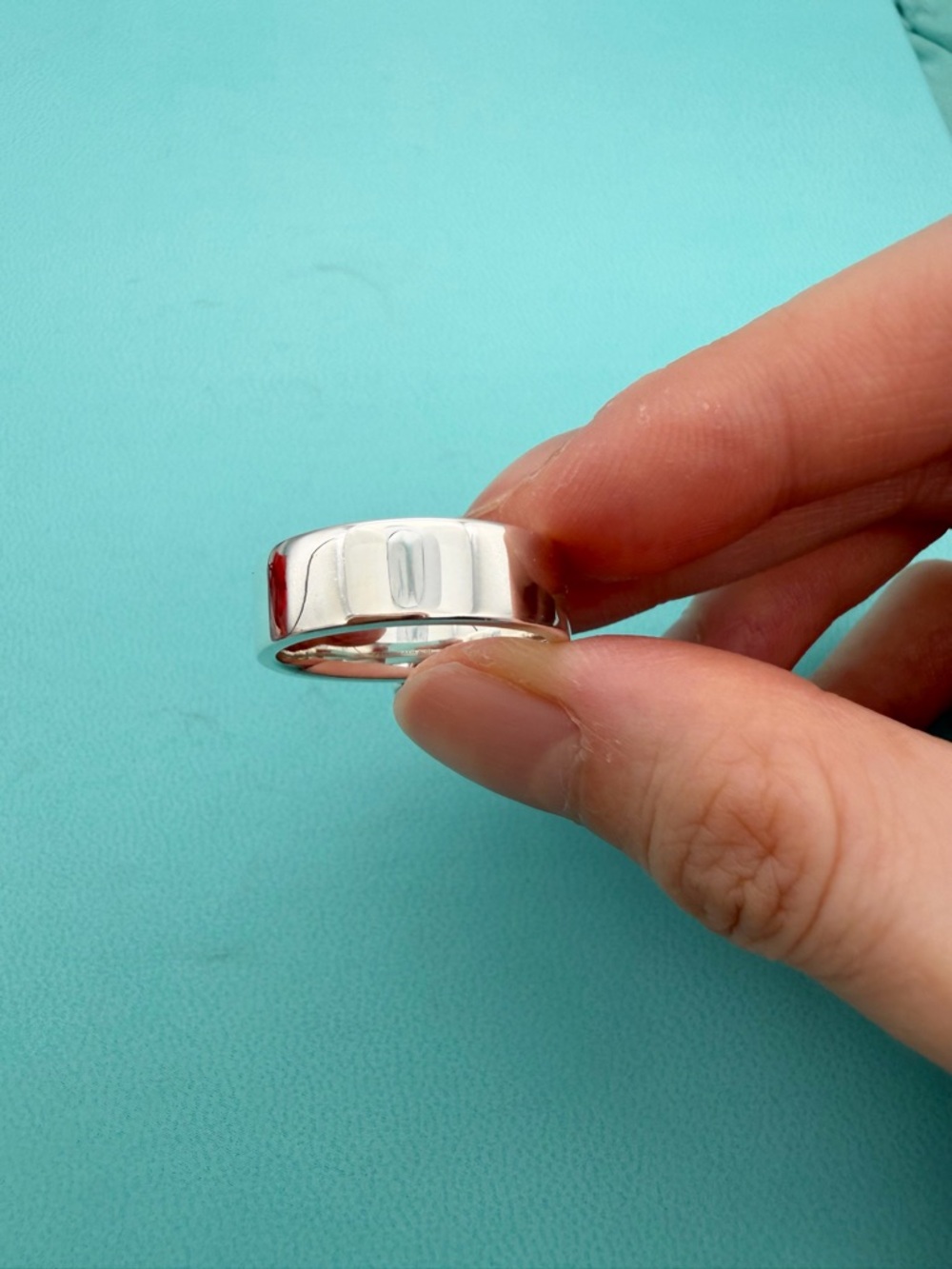 Tiffany & Co size 8.25 Return to Love rtt lock dangle ring - Picture 11 of 12
